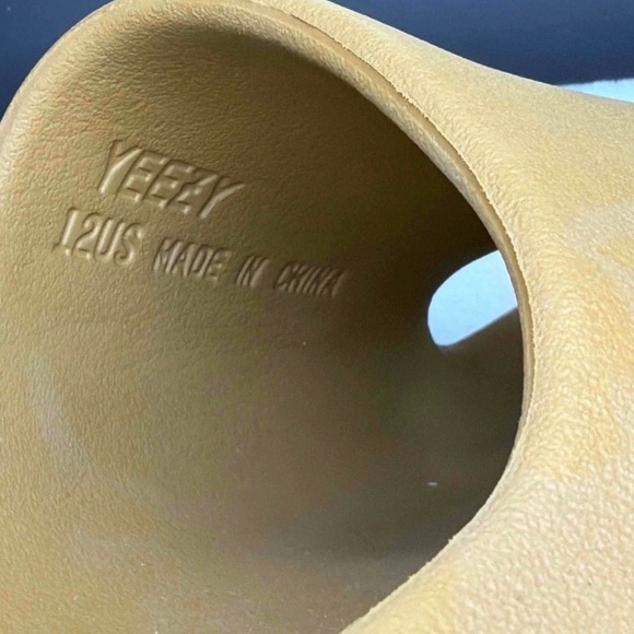 Adidas Yeezy Slides “Ochre” — GW1931 — Size 12 - Picture 8 of 11